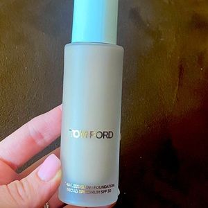 Tom Ford Soleil Flawless Glow Foundation 1Fl Oz/ 30ml SPF 5.1Cool Almond